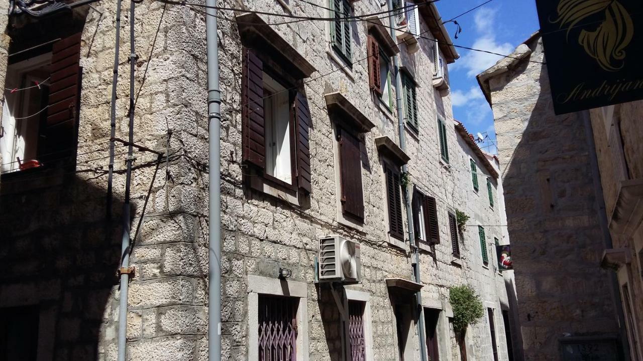 Studio Apartment Lola Kaštela Εξωτερικό φωτογραφία