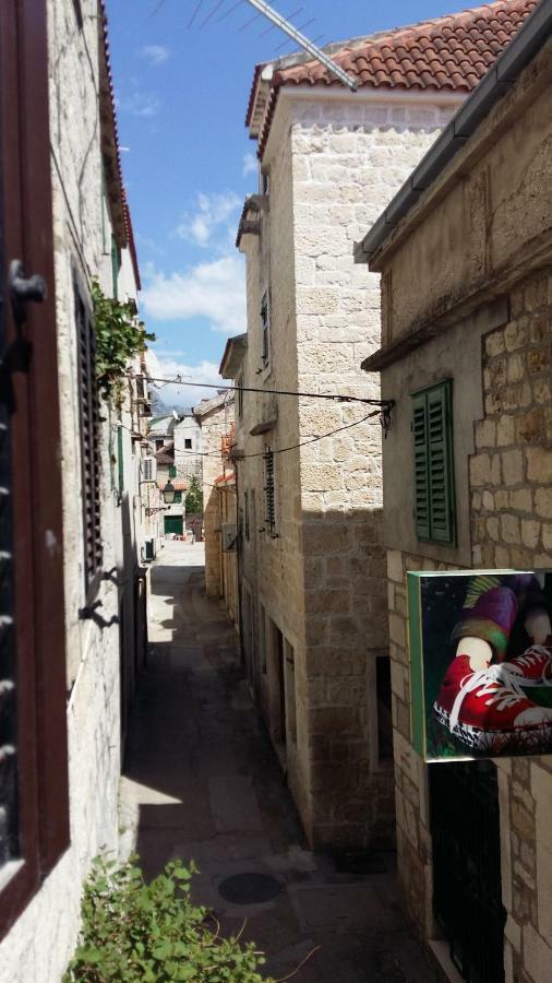 Studio Apartment Lola Kaštela Εξωτερικό φωτογραφία