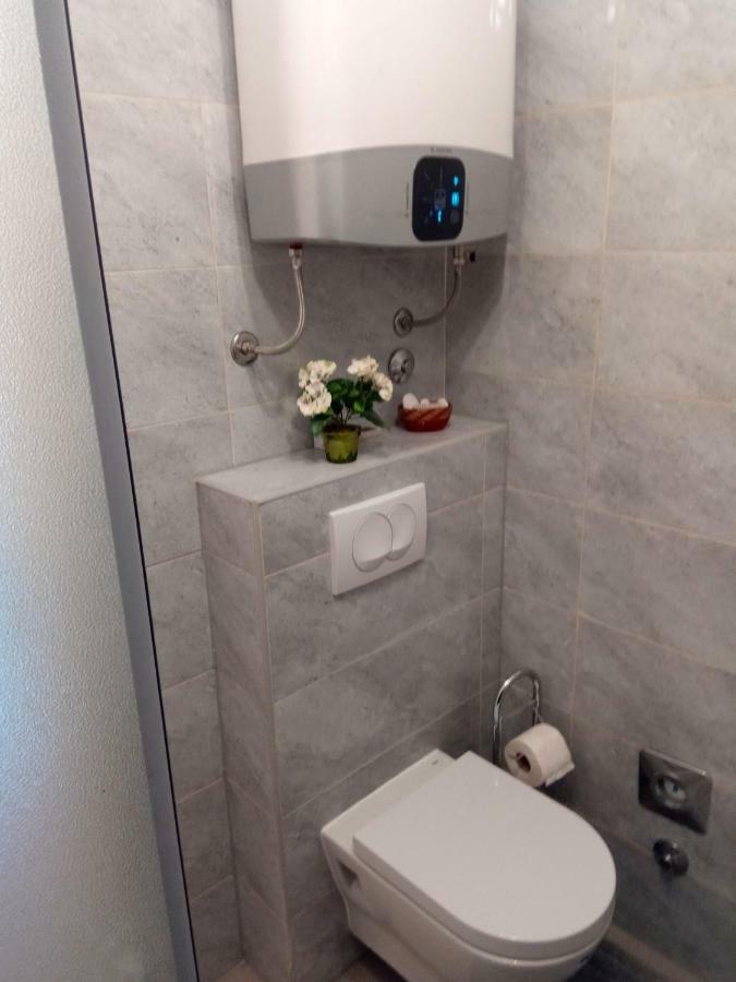 Studio Apartment Lola Kaštela Εξωτερικό φωτογραφία